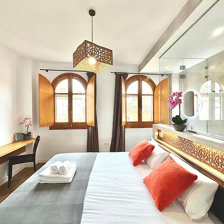 Unique House - Private Spa&Pool -StayinСевілья Екстер'єр фото